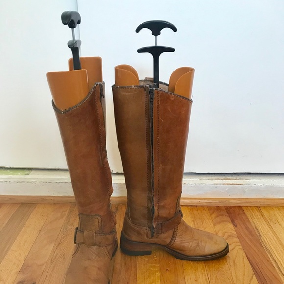 A pair of  “Ariat” adjustable tall boot trees - Picture 2 of 8